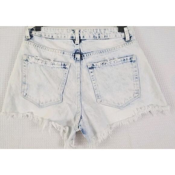 Vervet Los Angeles ~Woman Size M~ Acif Wash Distressed Cutoff Denim Jean Shorts. - Picture 5 of 12